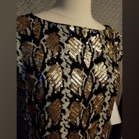 NWT Guess sequin sleeveless midi dress- L - Picture 6 of 10